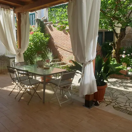 Il Giardinetto Di Dilyana 3*